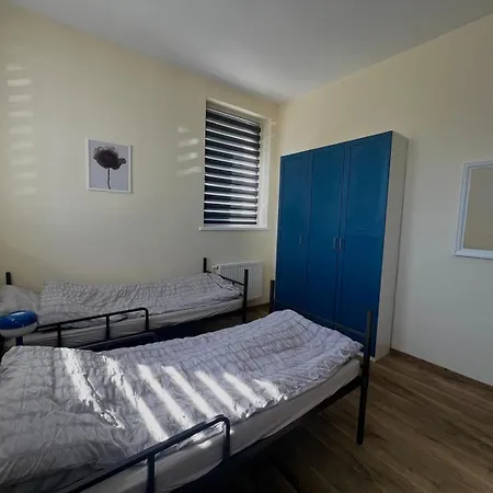 Ostello Towarowa 24 *