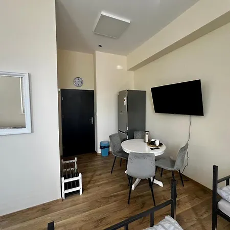 Towarowa 24 Ostello Świdnica